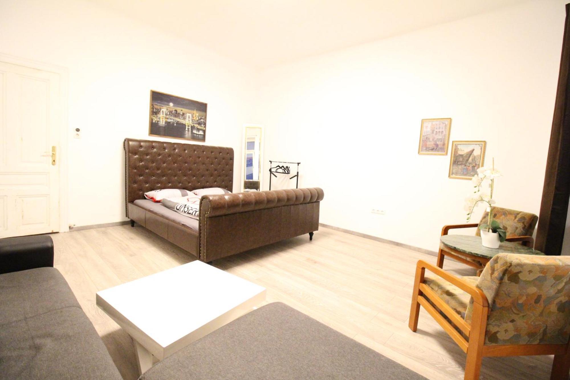 Apartment Studio In Floridsdorf Area Pr5